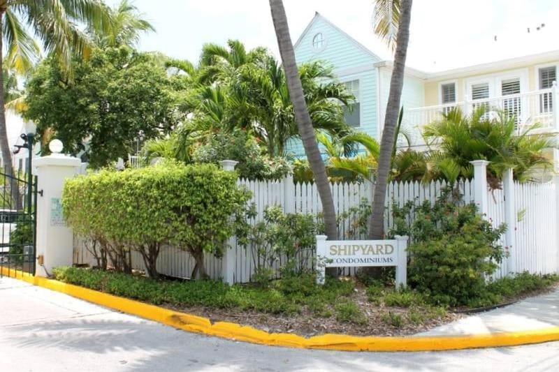 Shipyard Treasure By Avantstay Communal Pool Gated Community Great Location Week Long Stays Key West Exterior photo